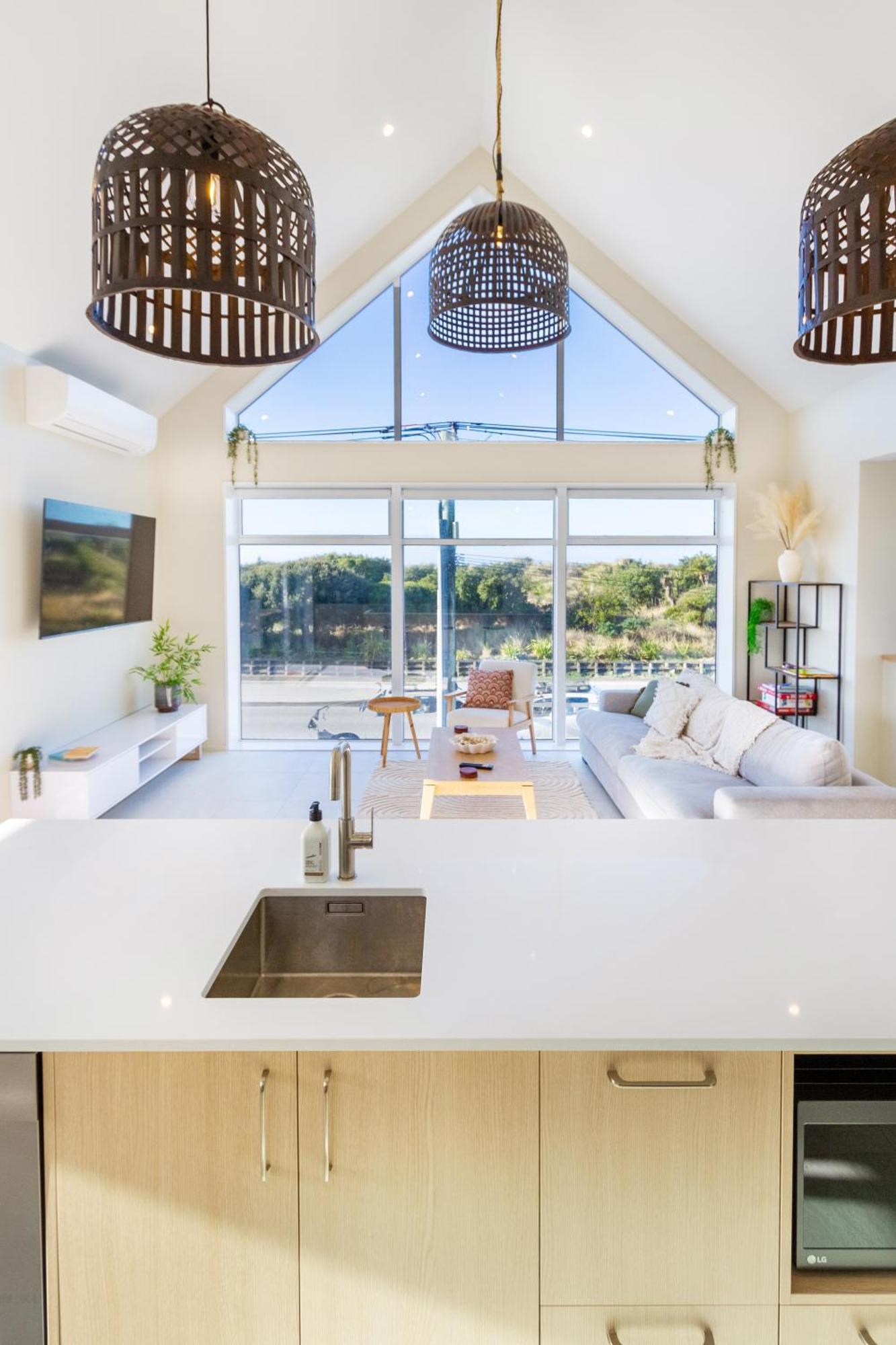 Luxury Beachside Living Elegant 3-Bedroom Haven クライストチャーチ エクステリア 写真