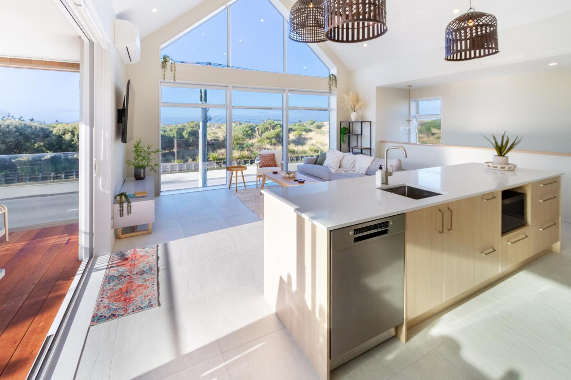 Luxury Beachside Living Elegant 3-Bedroom Haven クライストチャーチ エクステリア 写真